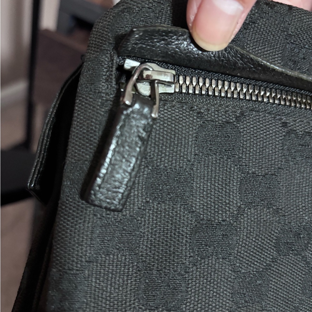 Gucci Black Monogram Messenger Bag - Picture 6 of 16